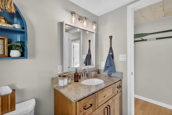 $1,690,000 | 195 East Side Drive, Alton, NH 03810