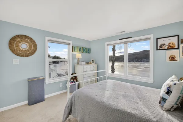 $1,690,000 | 195 East Side Drive, Alton, NH 03810