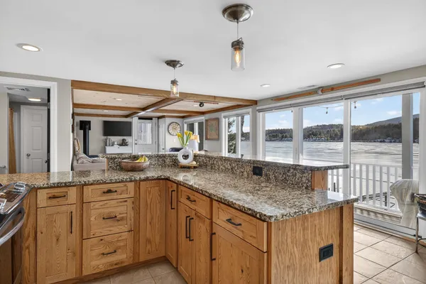 $1,690,000 | 195 East Side Drive, Alton, NH 03810