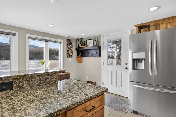 $1,690,000 | 195 East Side Drive, Alton, NH 03810