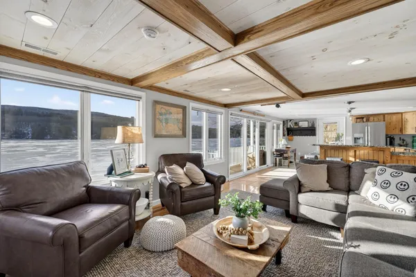 $1,690,000 | 195 East Side Drive, Alton, NH 03810