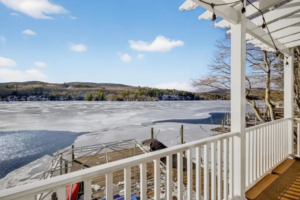 $1,690,000 | 195 East Side Drive, Alton, NH 03810