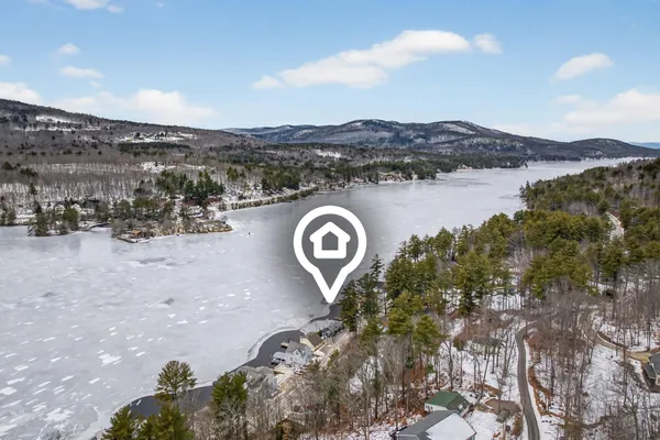 $1,690,000 | 195 East Side Drive, Alton, NH 03810
