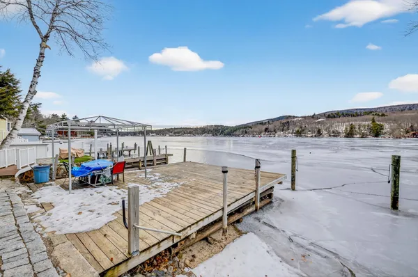 $1,690,000 | 195 East Side Drive, Alton, NH 03810