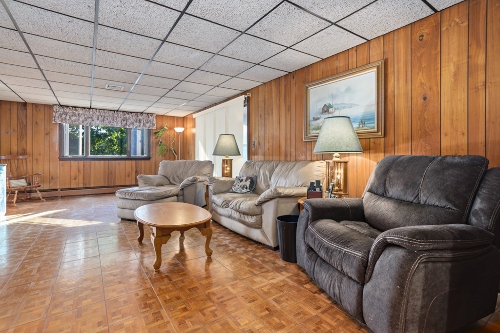 45 Bradford Road Peabody, MA 01960 - Photo 8 of 42