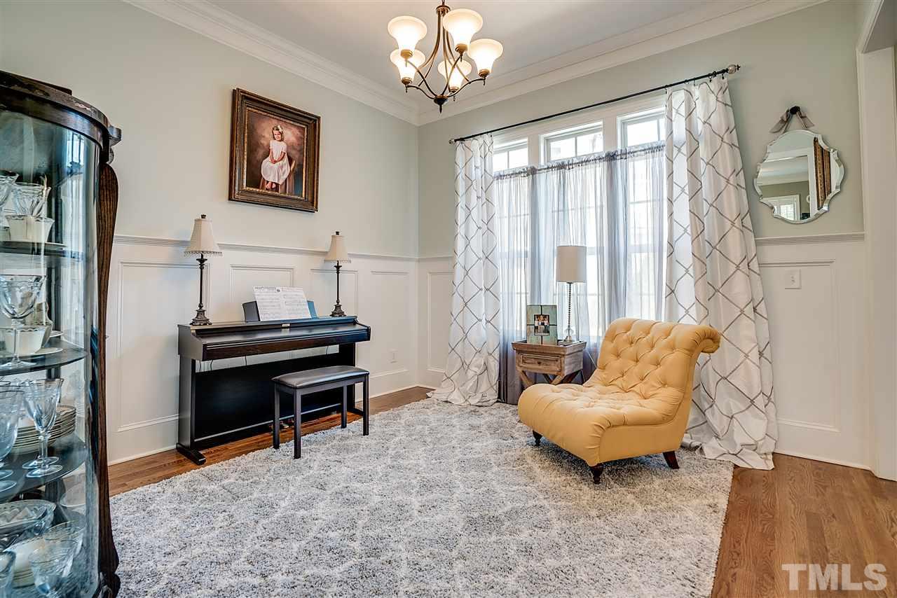 2105 Tulare Court Raleigh, NC 27612 - Photo 4 of 24 Gallery Image 4