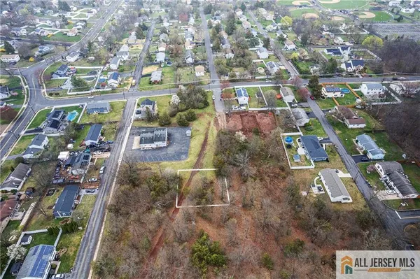 $150,000 | 192 Hillcrest Avenue, Somerset, NJ 08873
