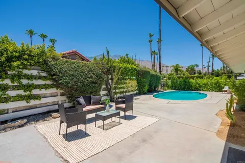 $1,149,200 | 1111 South San Joaquin Drive, Palm Springs, CA 92264