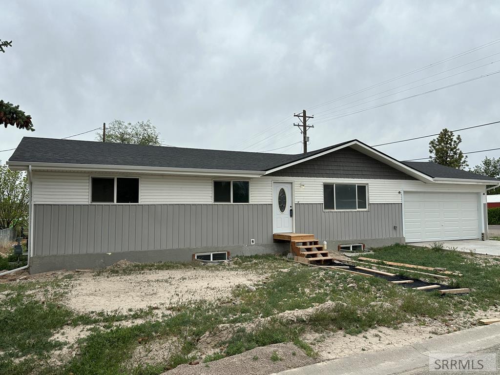 3975 Henderson Lane Pocatello, ID 83201 - Photo 1 of 11 Main View