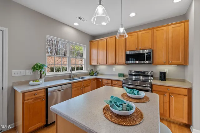 $535,000 | 3314 Chrysanthemum Way, Raleigh, NC 27614