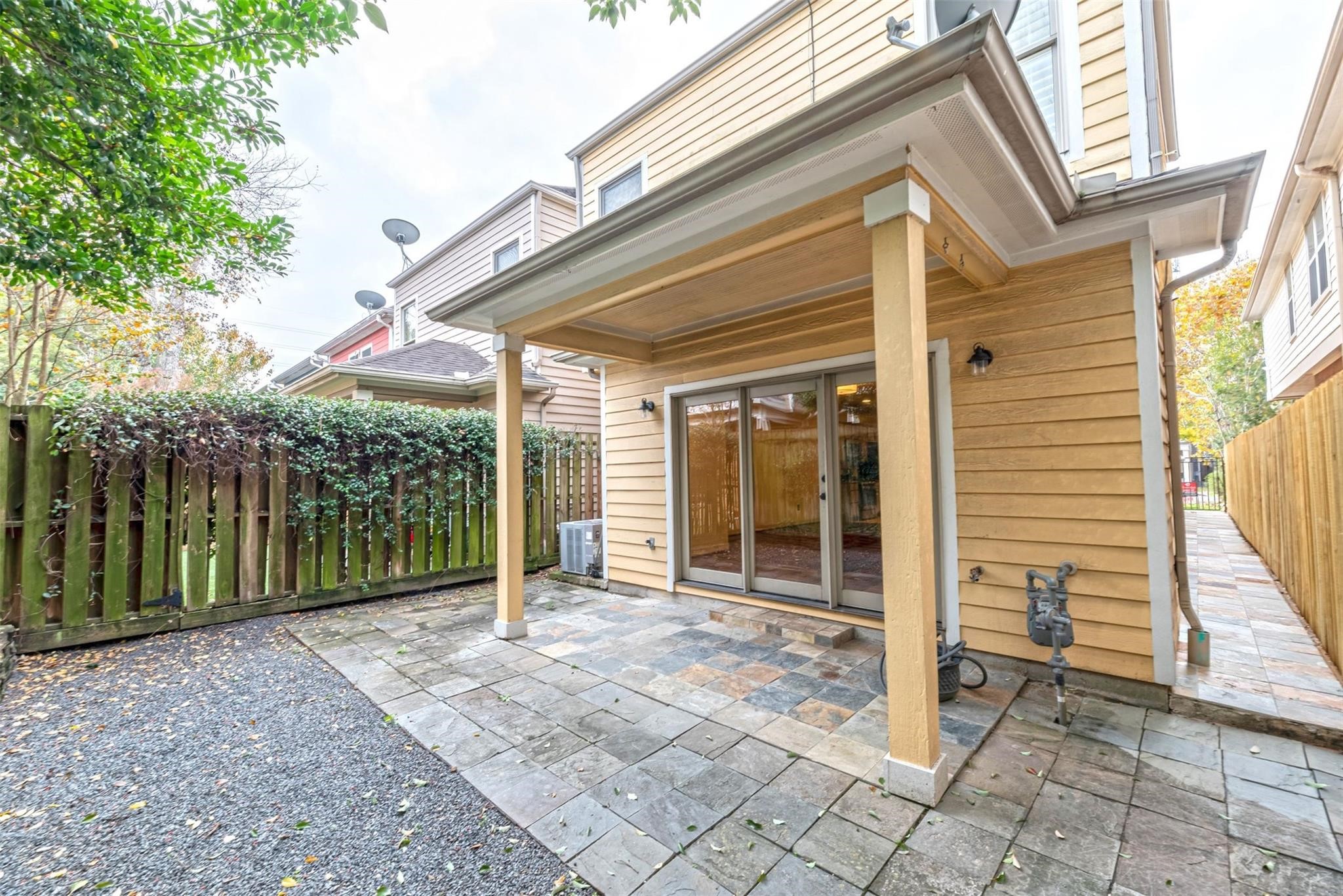 1324 Prince Street Houston, TX 77008 - Photo 25 of 26 a view of a house with backyard and porch
