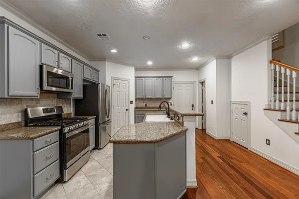 $3,400 | 1324 Prince Street, Houston, TX 77008