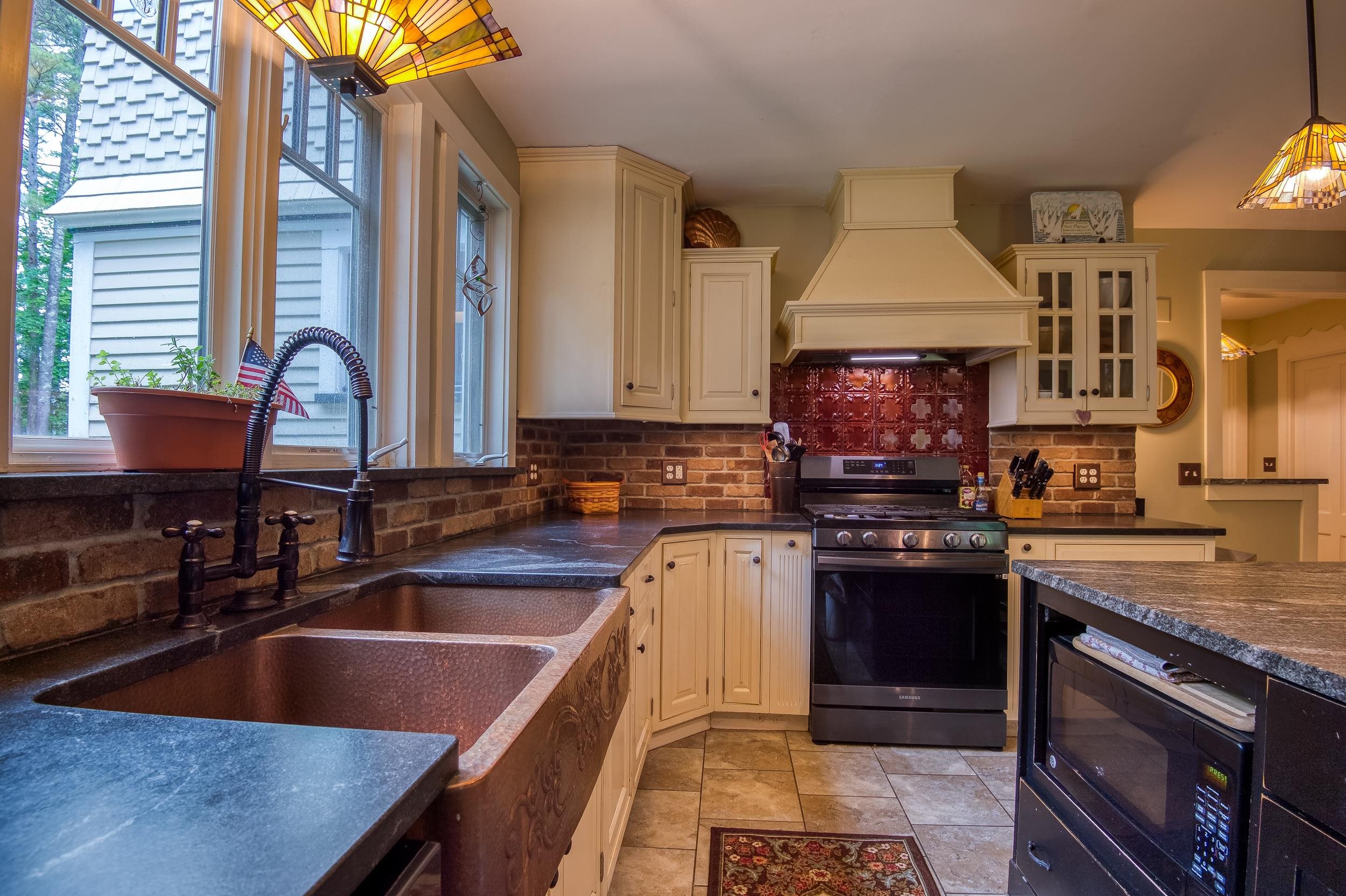 49 Neighbors Row Conway, NH 03860 - Photo 8 of 48