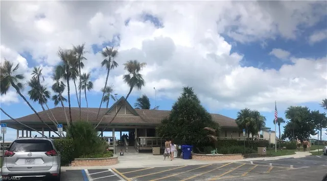 $9,000 | 1200 Gulf Shore Boulevard North, Unit 404, Naples, FL 34102