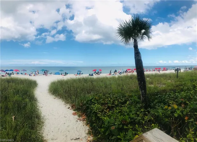 $9,000 | 1200 Gulf Shore Boulevard North, Unit 404, Naples, FL 34102