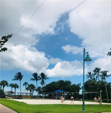 $9,000 | 1200 Gulf Shore Boulevard North, Unit 404, Naples, FL 34102