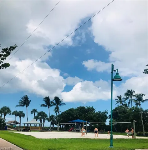 $9,000 | 1200 Gulf Shore Boulevard North, Unit 404, Naples, FL 34102