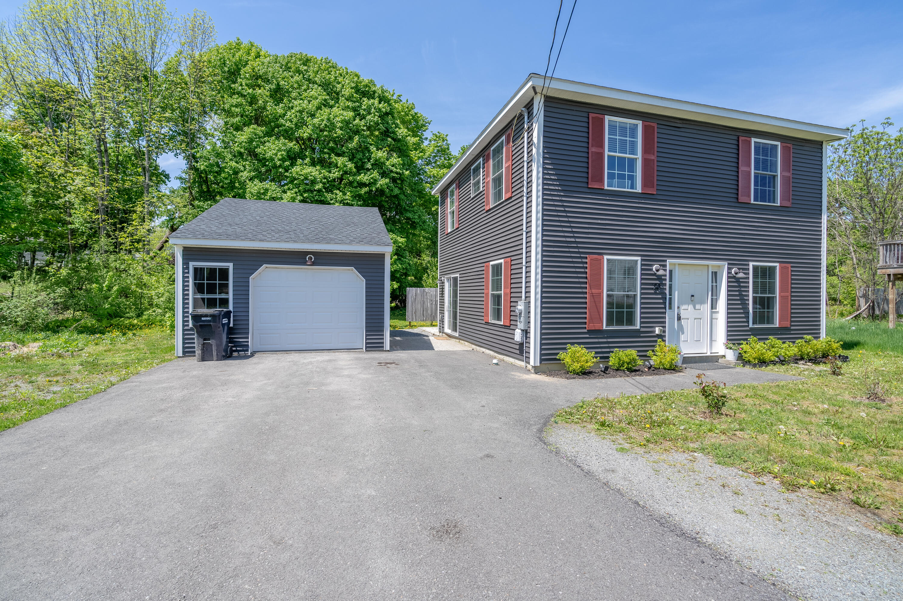 20 Ellis Court Bangor, ME 04401 - Photo 2 of 33 20Ellis-28
