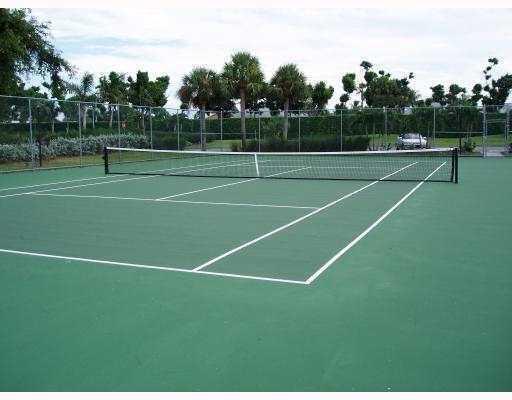 709 Meadows Circle Boynton Beach, FL 33436 - Photo 15 of 24 20240714185044479091000000-o