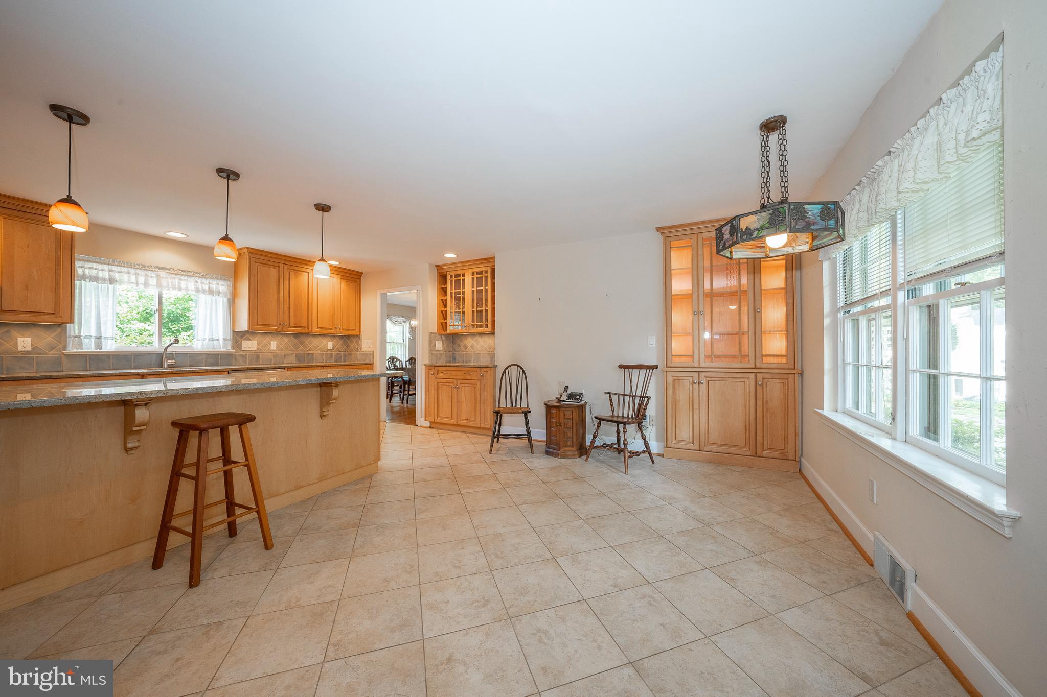 124 Hunters Lane Devon, PA 19333 - Photo 11 of 54 Gallery Image 11
