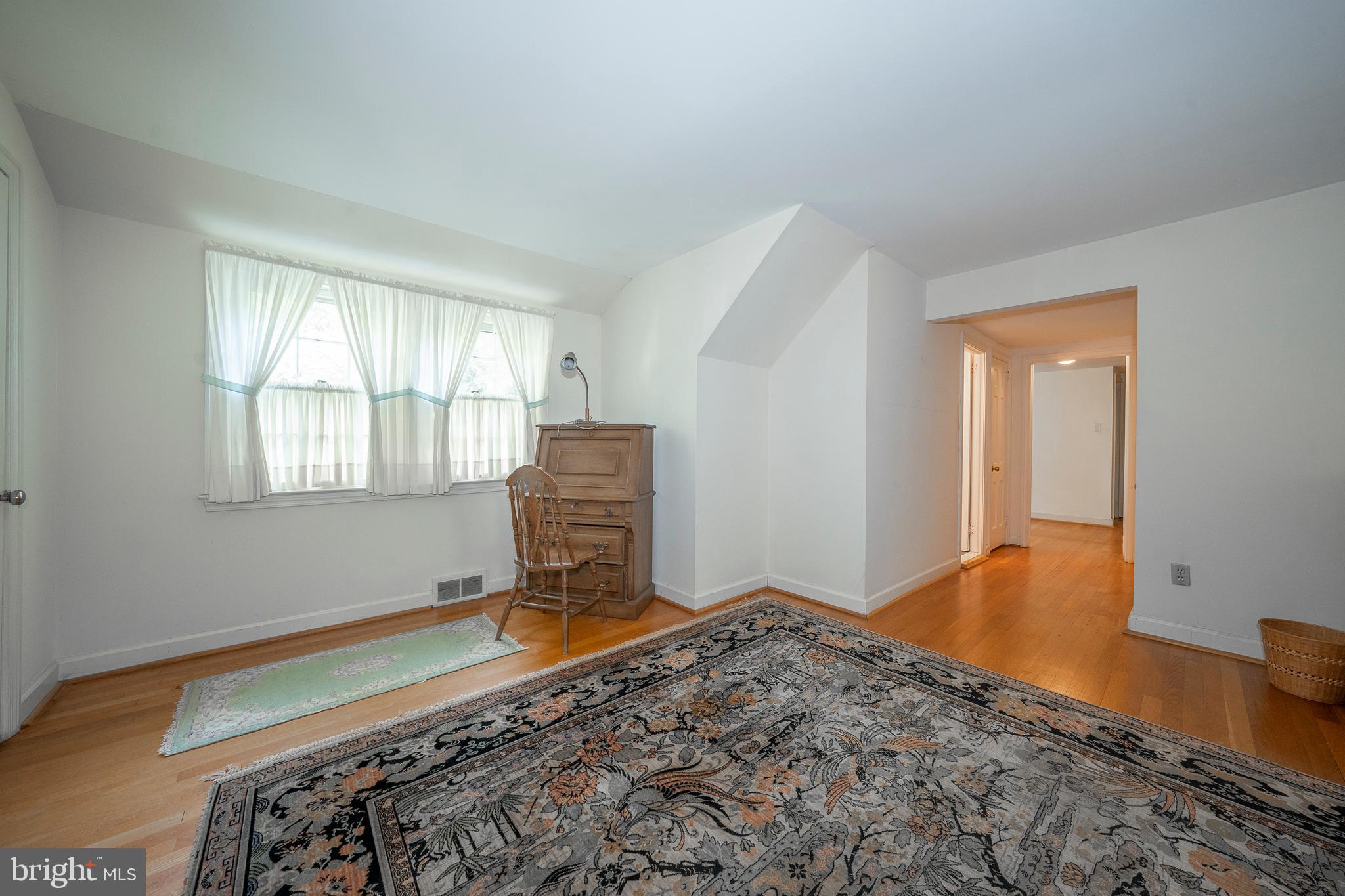 124 Hunters Lane Devon, PA 19333 - Photo 32 of 54 Gallery Image 32