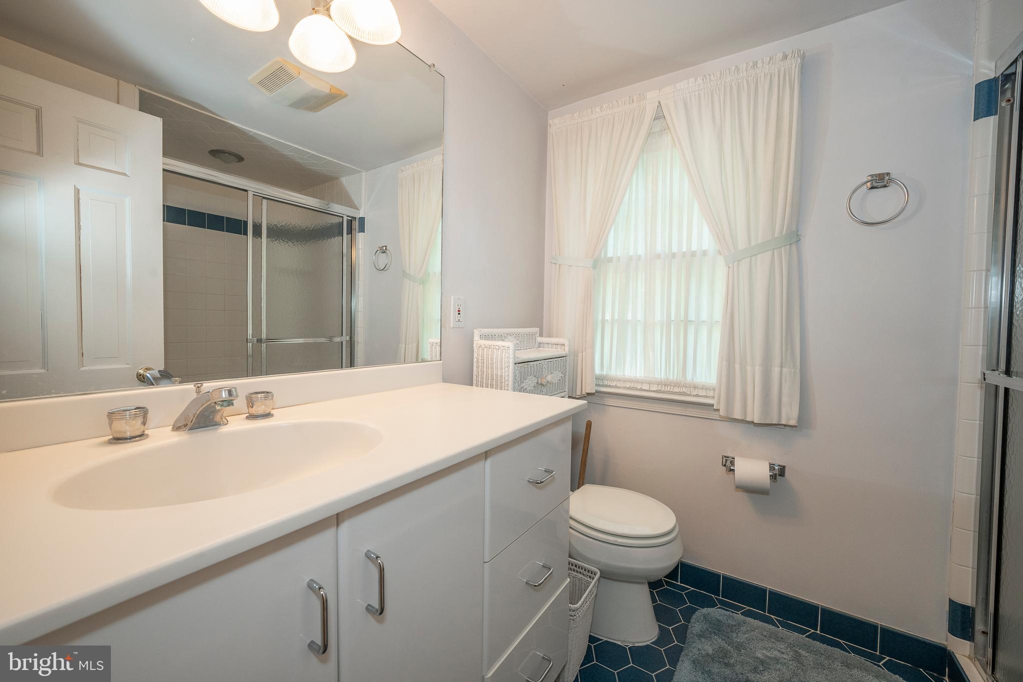 124 Hunters Lane Devon, PA 19333 - Photo 33 of 54 Gallery Image 33