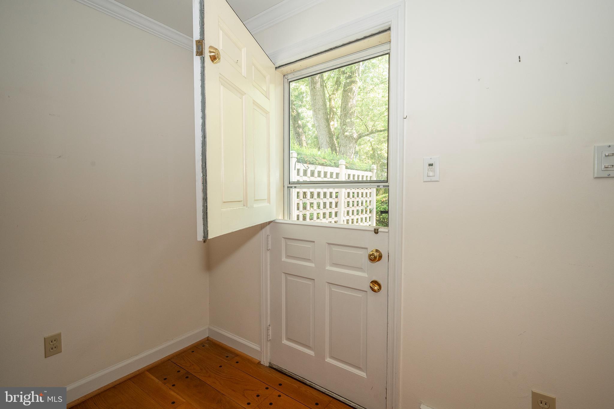124 Hunters Lane Devon, PA 19333 - Photo 8 of 54 Gallery Image 8