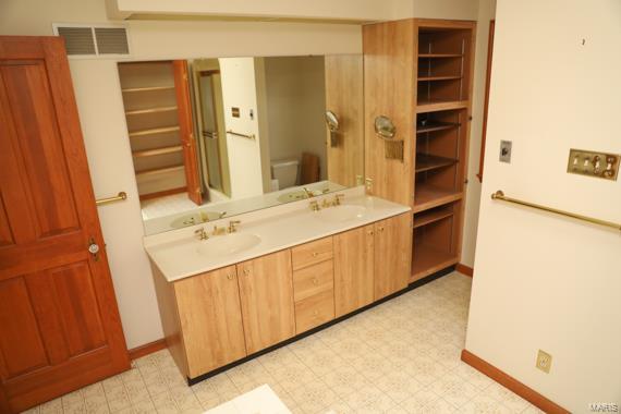 535 Dielman Road St. Louis, MO 63132 - Photo 24 of 31 Gallery Image 24