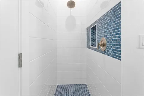 $1,634,000 | 201 South Shade Avenue, Sarasota, FL 34237