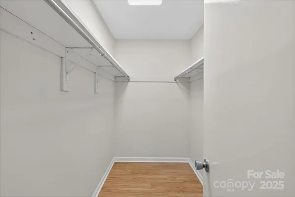 a view of utility room