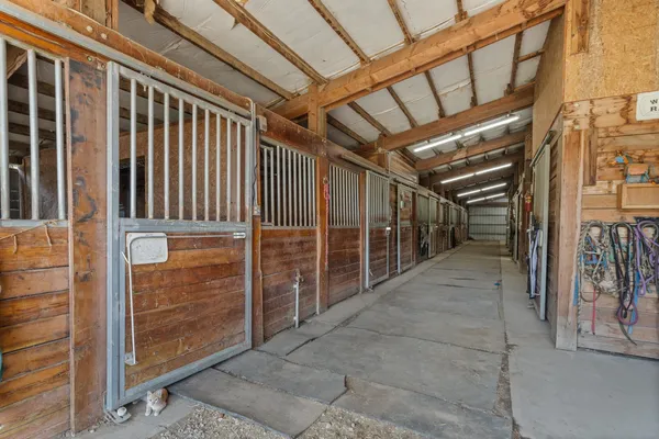 $925,000 | 315942 Highway 2, Elk, WA 99009