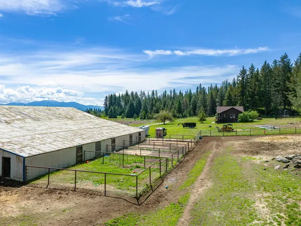 $925,000 | 315942 Highway 2, Elk, WA 99009