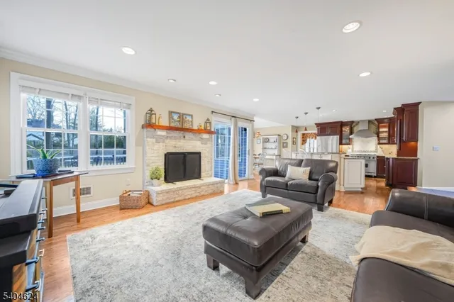 $1,349,000 | 3 Old Ln Extension, Montville, NJ 07082