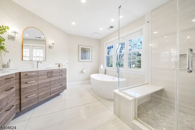 $1,349,000 | 3 Old Ln Extension, Montville, NJ 07082