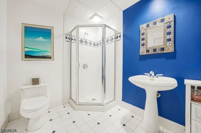 $1,349,000 | 3 Old Ln Extension, Montville, NJ 07082