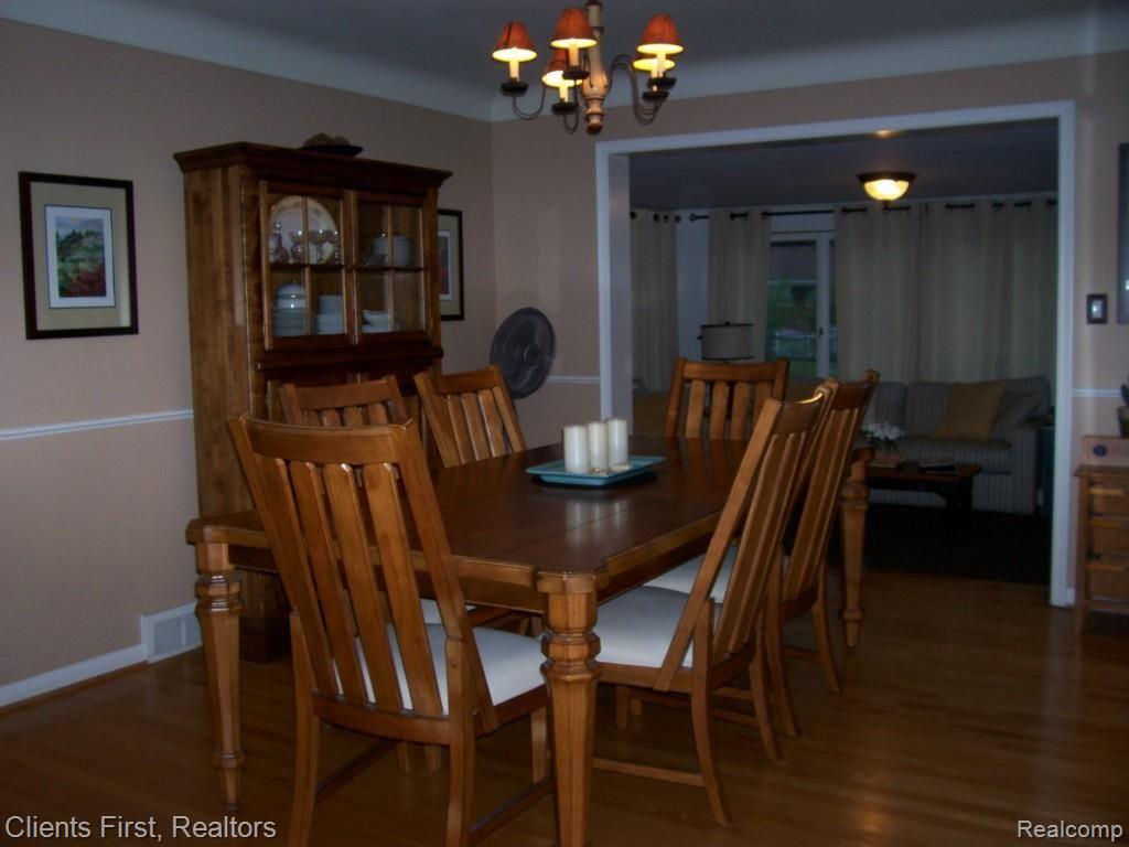15630 Meadowbrook Road Redford, MI 48239 - Photo 13 of 27 15630 Meadowbrook 010.jpg