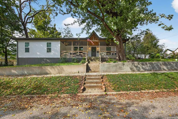 $182,500 | 203 Northeast 1st Street, Paoli, IN 47454