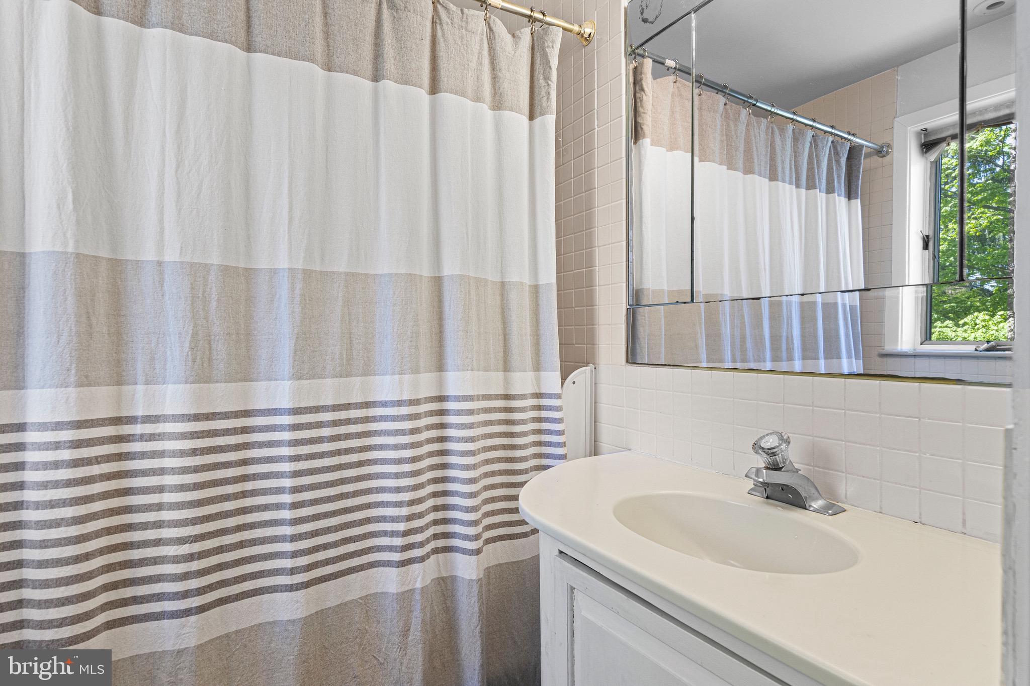 510 Riverview Road Swarthmore, PA 19081 - Photo 26 of 53 BR 1 en suite