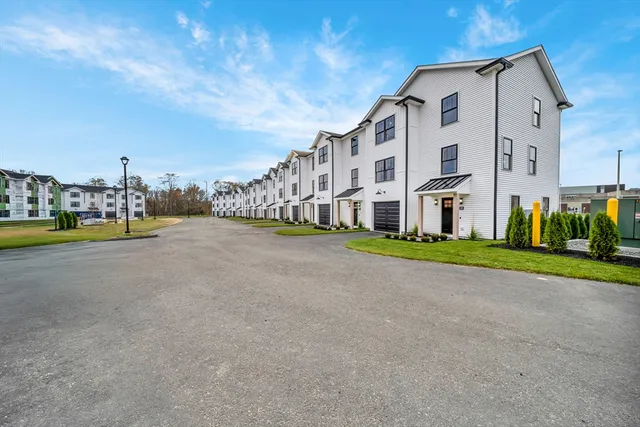 $719,900 | 32 Birch Brook Road, Unit 22, Lynn, MA 01905