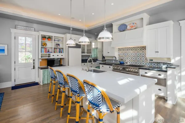 $8,950,000 | 820 Glorietta Boulevard, Coronado, CA 92118