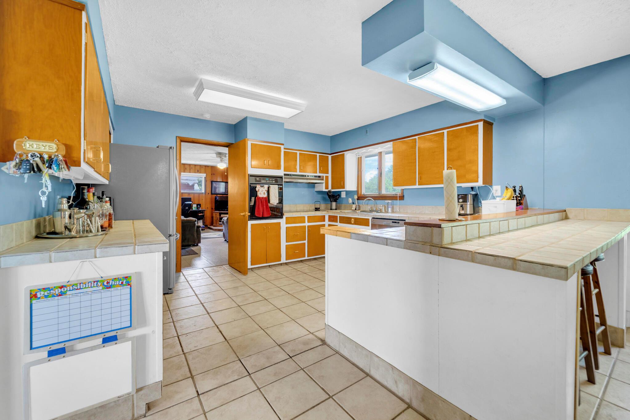4230 Elliott Road Hilliard, OH 43026 - Photo 17 of 47 Kitchen