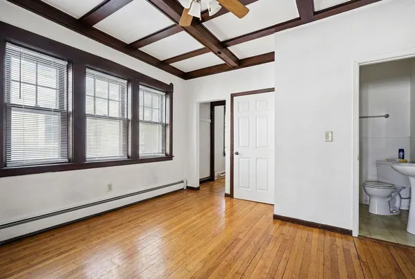$1,245 | 604 Holly Avenue, Unit 201, St. Paul, MN 55102