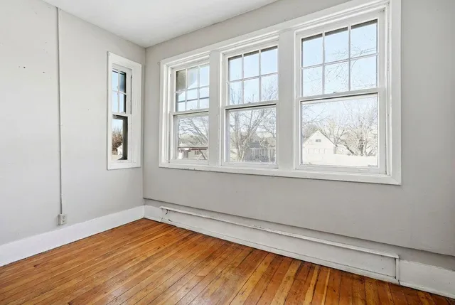 $1,245 | 604 Holly Avenue, Unit 201, St. Paul, MN 55102