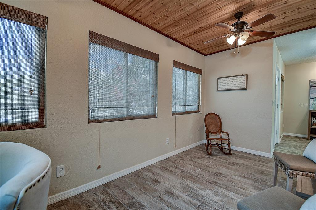 705 Sunset Cove Madeira Beach, FL 33708 - Photo 3 of 35 Gallery Image 3