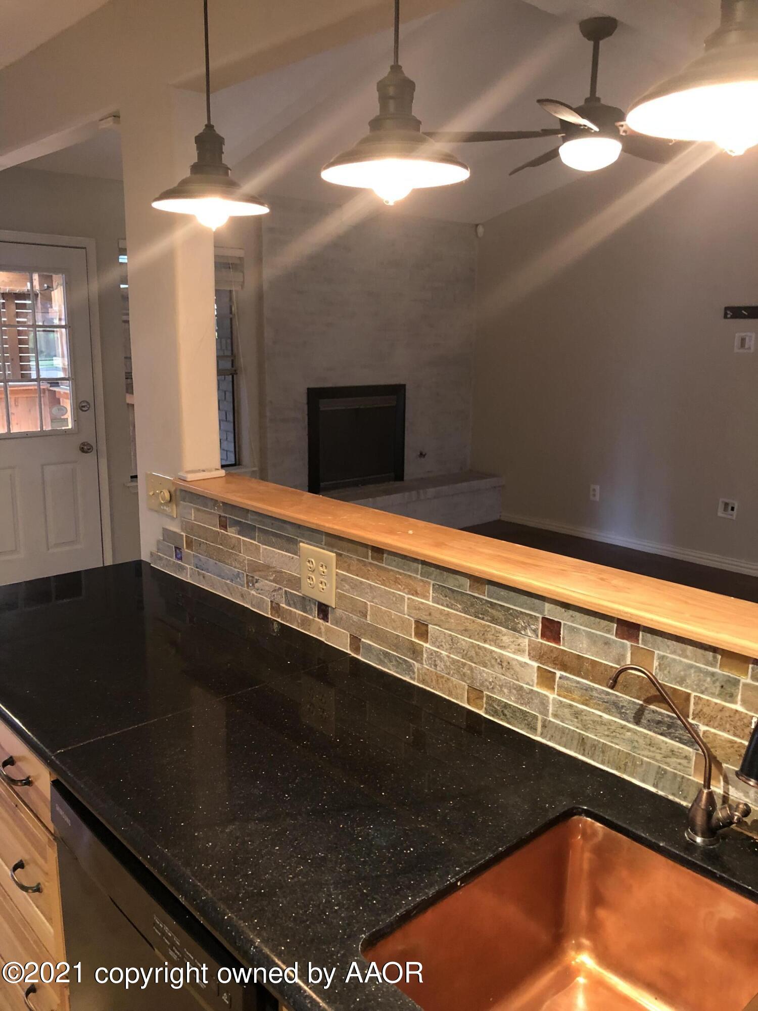 6307 Rutgers Street Amarillo, TX 79109 - Photo 13 of 27 Kitchen