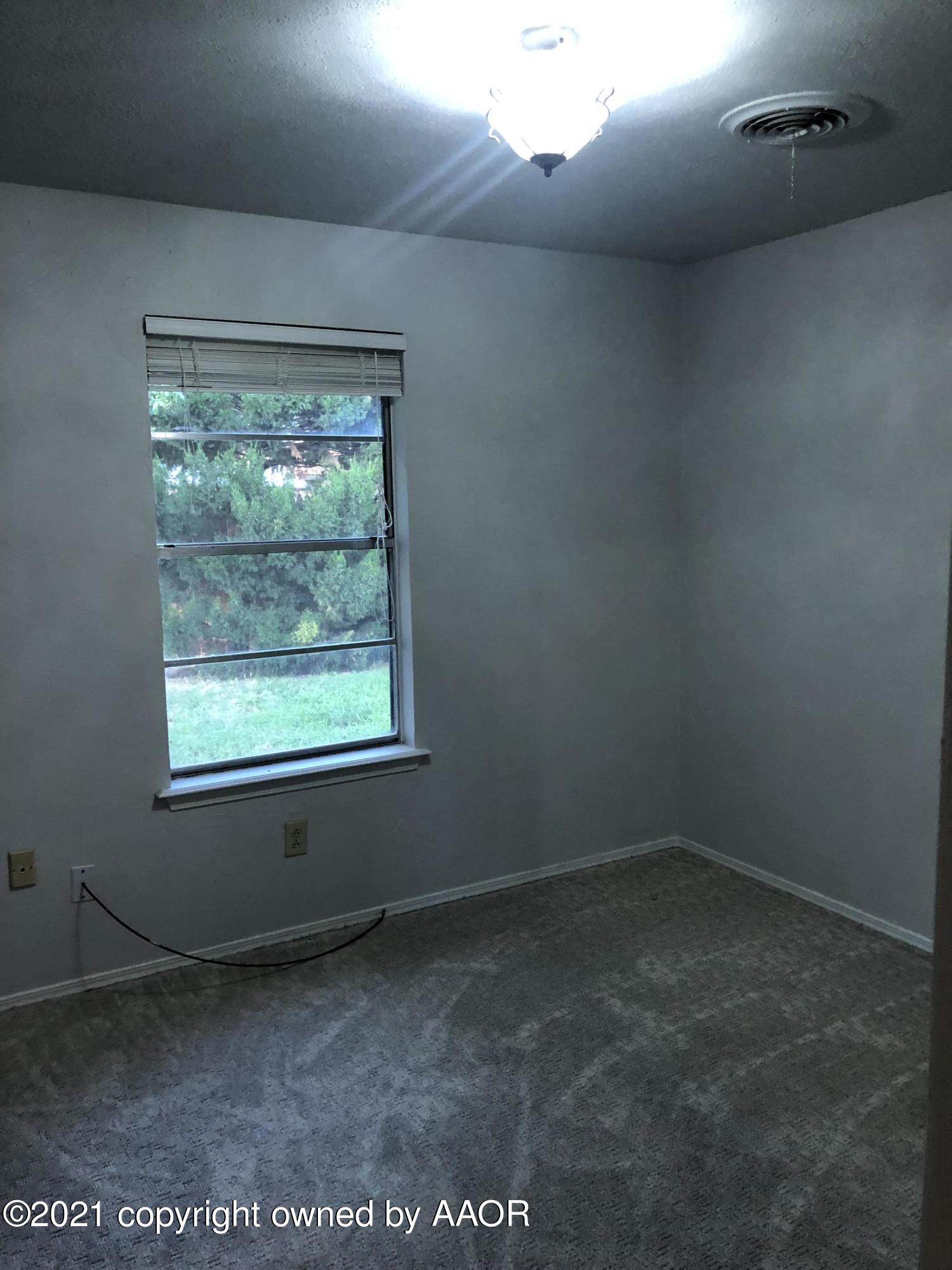 6307 Rutgers Street Amarillo, TX 79109 - Photo 26 of 27 Bedroom