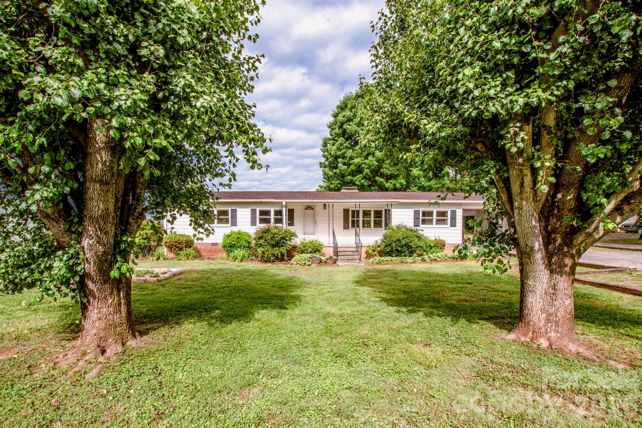 431 Cooper Farm Road Statesville, NC 28625 - Photo 4 of 36