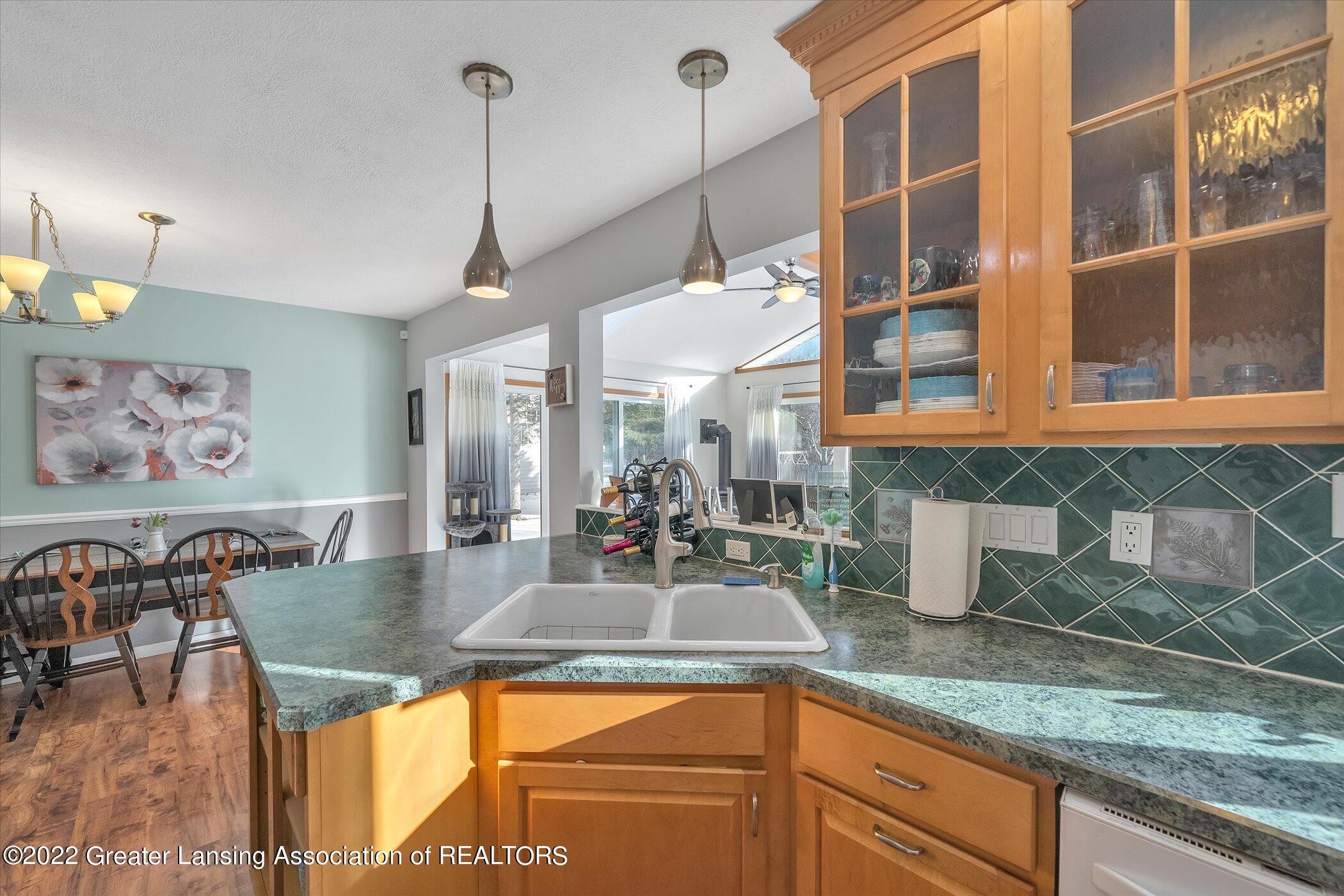 3311 County Line Road East Lansing, MI 48823 - Photo 14 of 39 14-3311-County-Line-Rd-WindowStill-Real-