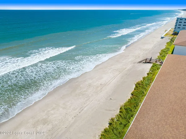 $3,300 | 199 Jimmy Buffett Mem Highway, Unit B102, Satellite Beach, FL 32937