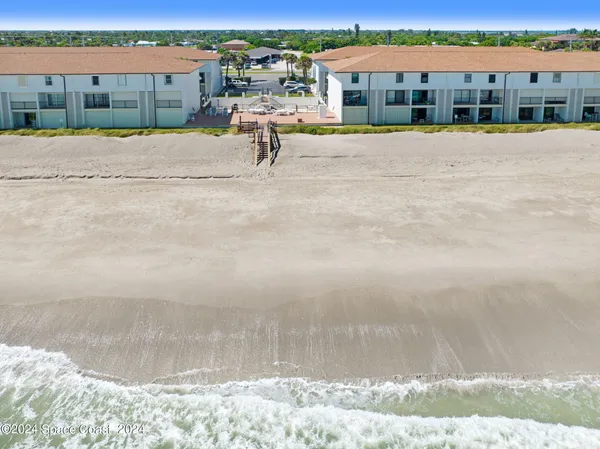 $3,300 | 199 Jimmy Buffett Mem Highway, Unit B102, Satellite Beach, FL 32937